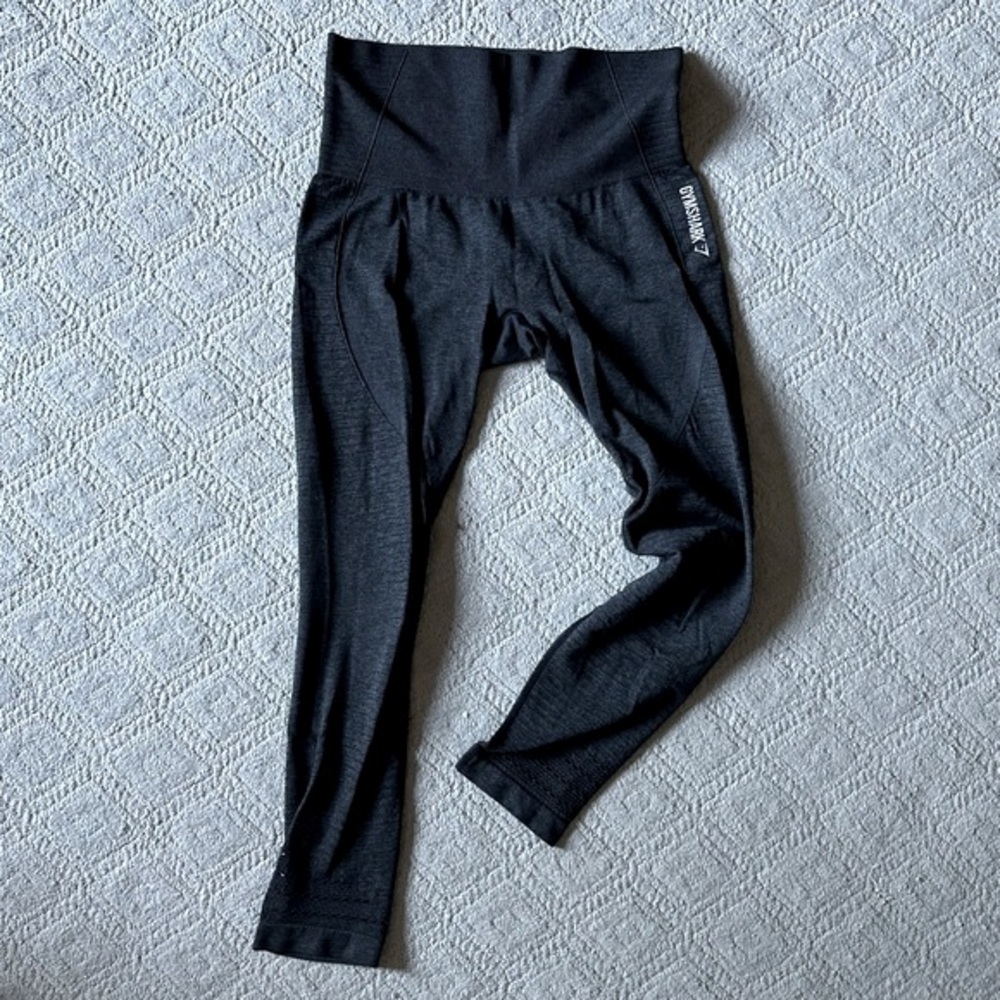 Gymshark Women’s High Waisted Stretchy Leggings Size Medium Dark Grey Color